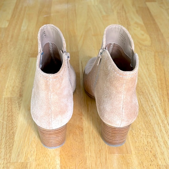 Aldo Suede Stacked Heal Ankle Boot 6 - Picture 4 of 7